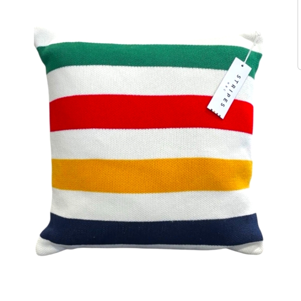 Hudson Bay Company Stripe, 100% cotton -  Pillow. Sz 19 in x 19 in.  NWT